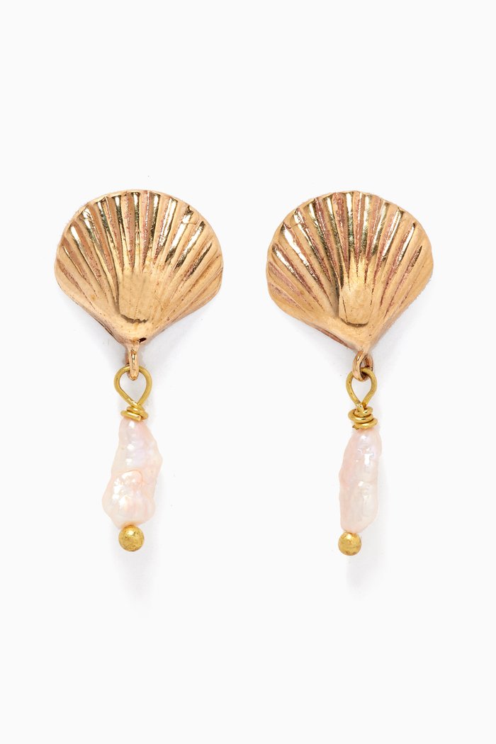

Conchita Shell Pearl Earrings in Gold-plated Metal, White
