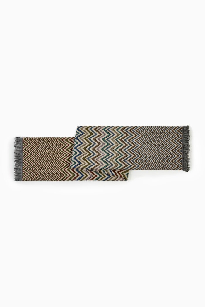 

Antwan Throw in Wool & Acrylic, Multicolour