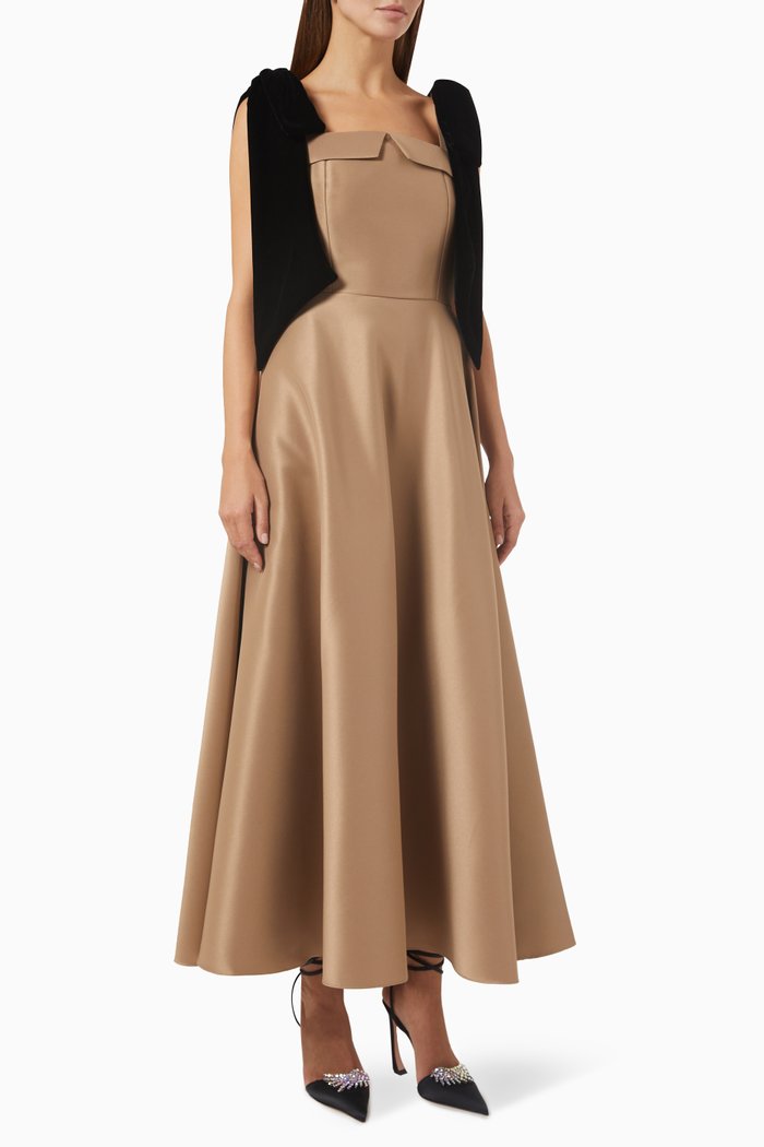 

Bow Detail Dress in Satin, Neutral
