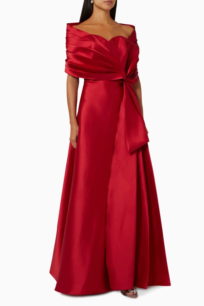 

Bow Off-shoulder Gown in Satin, Red