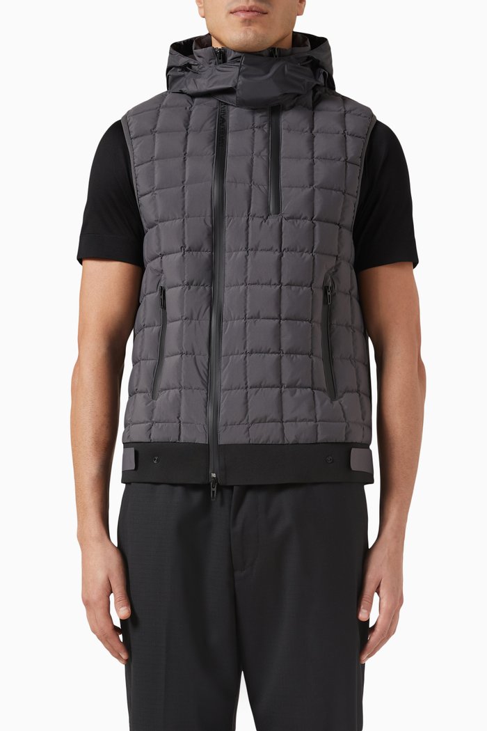 

Travel Essentials Puffer Jacket in Recycled Nylon, Grey