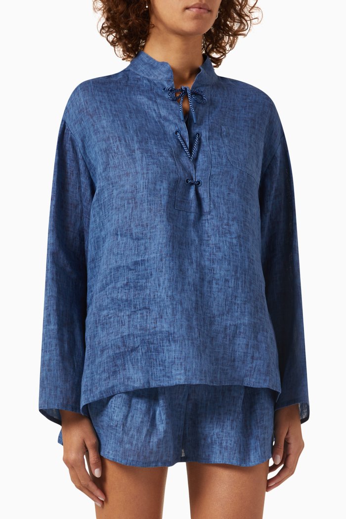 

Guru Open-collar Top in Linen, Blue