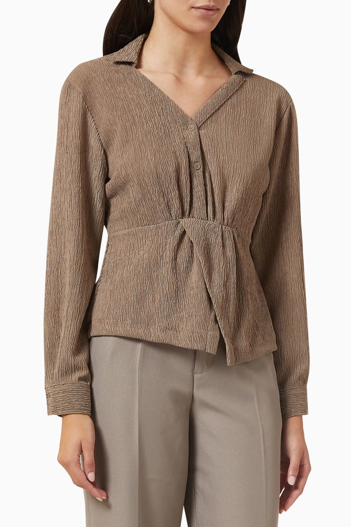 

Modest Twist-front Shirt in RE-CRINK100©, Brown