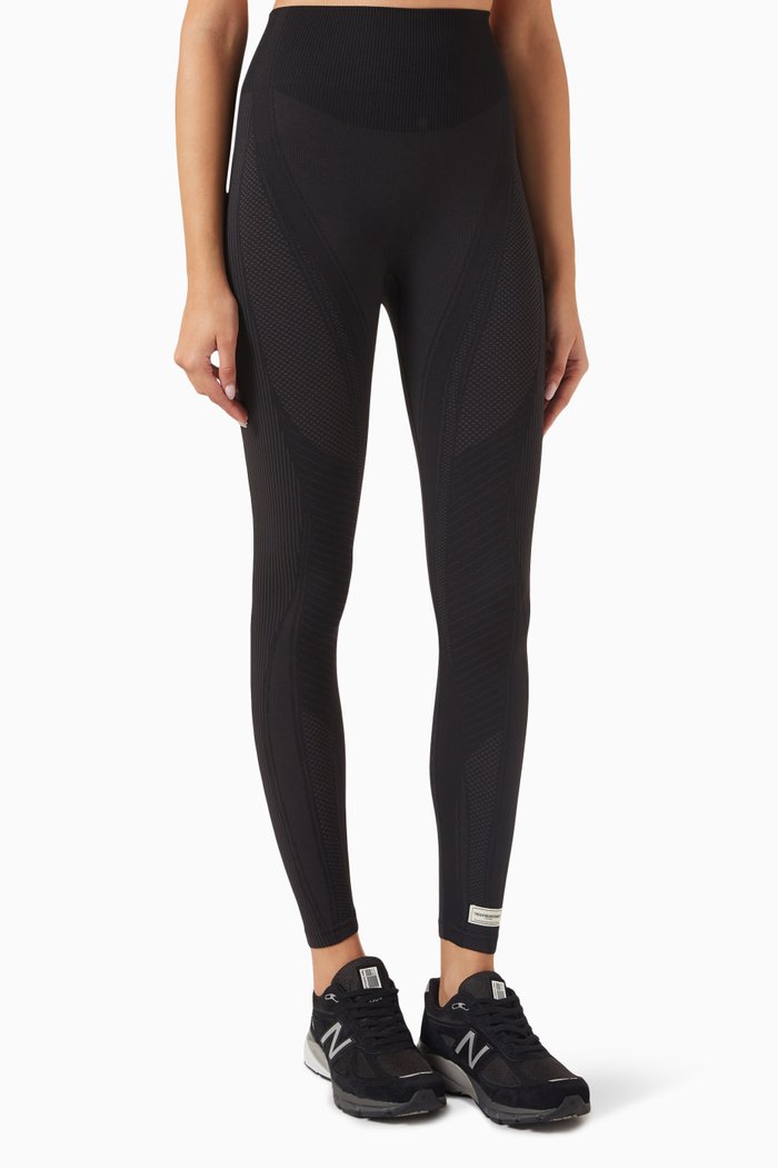 

Tonal 24" High-rise Leggings in SMLS100©, Black