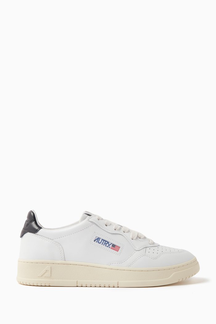 

Medalist Mid-top Sneakers in Leather, Black