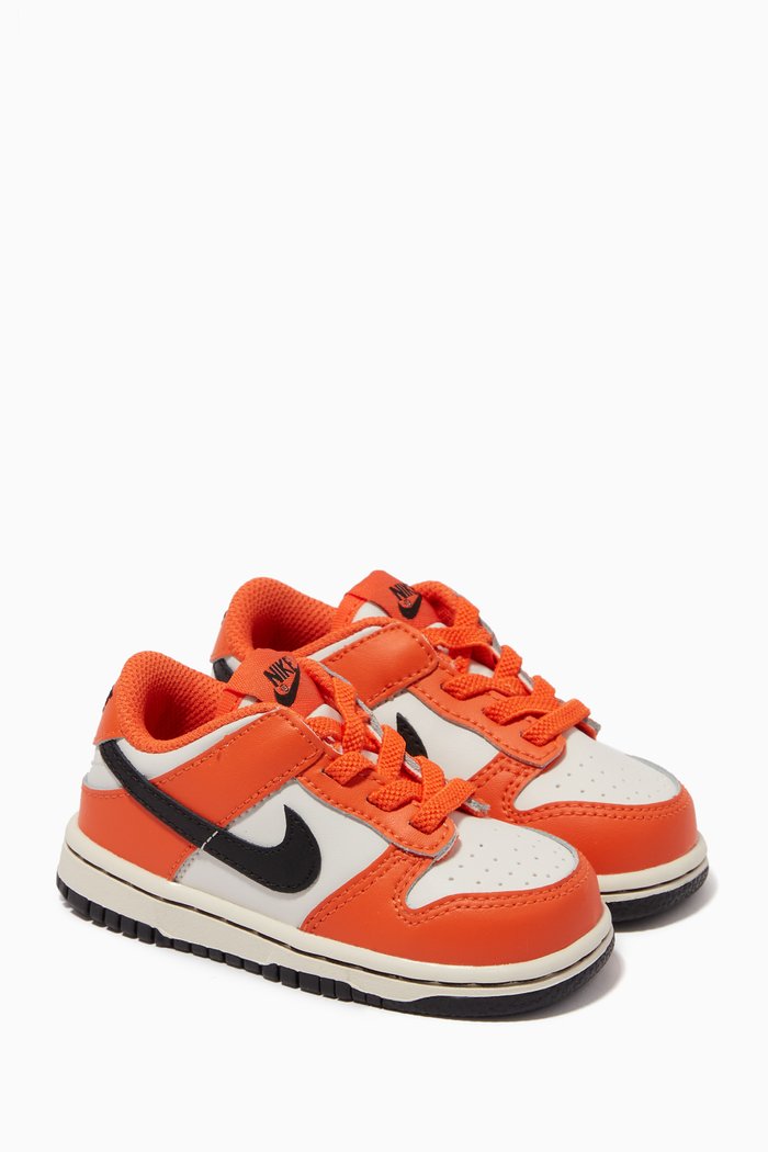 

Nike Dunk Low Sneakers in Leather, Orange