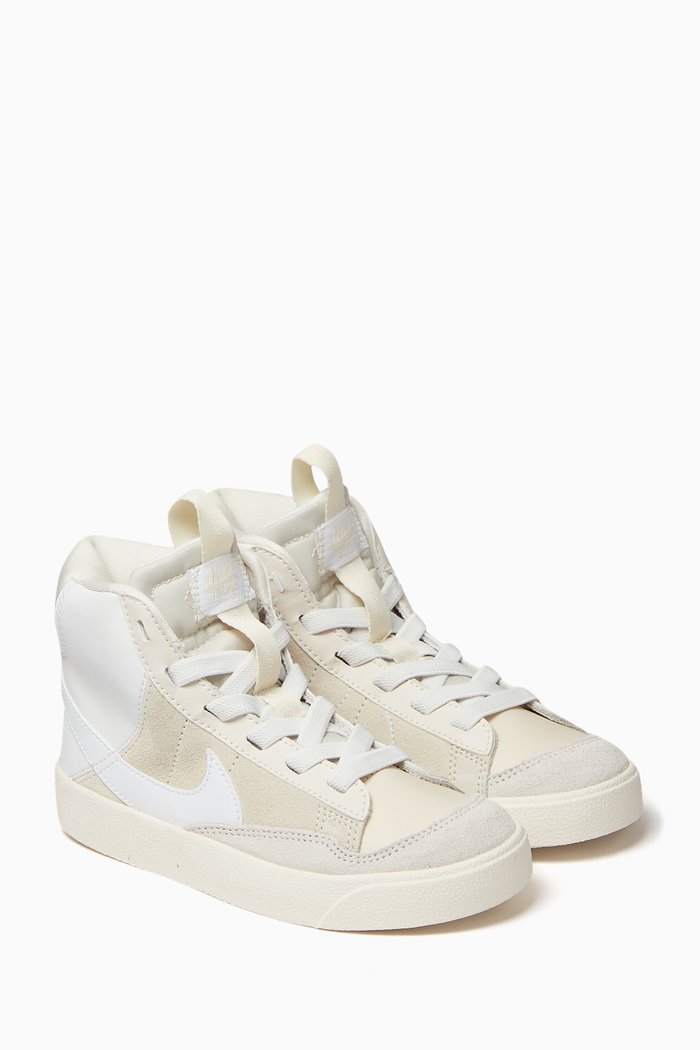 

Blazer Mid '77 Sneakers in Leather, White