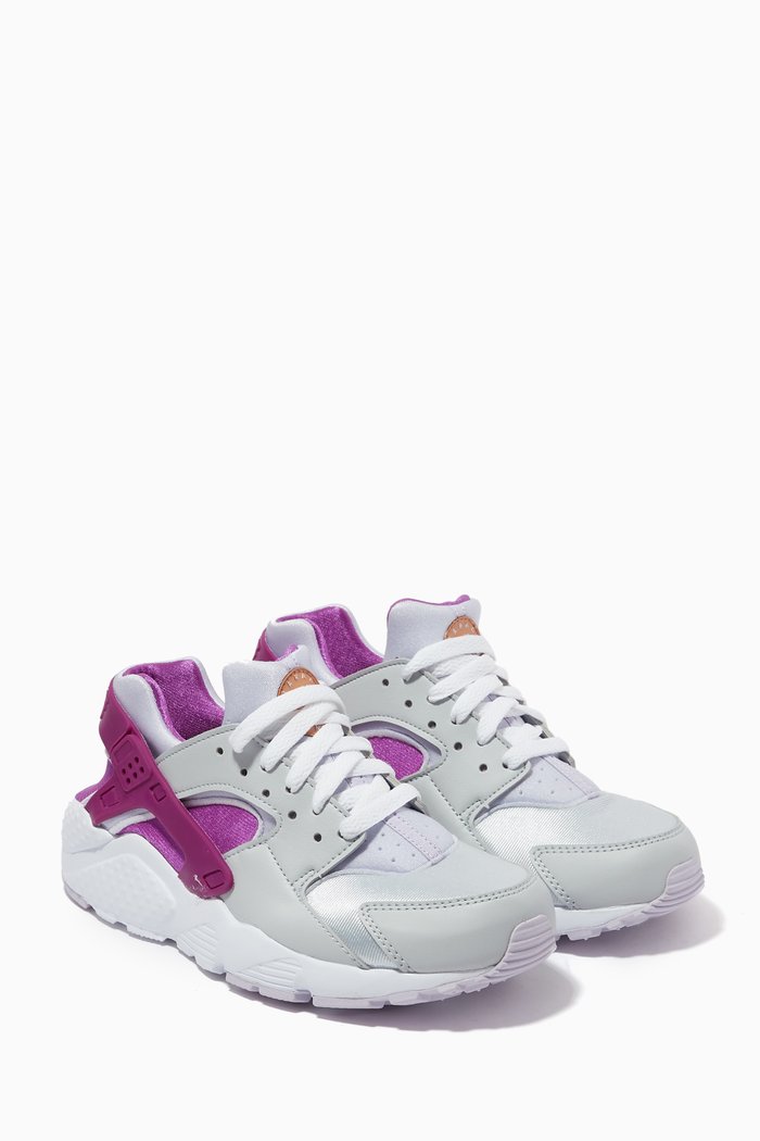 

Huarache Run Sneakers in Textile & Mesh, Silver