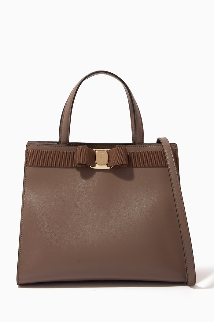 

Medium Vara Bow Top-handle Bag in Leather, Black