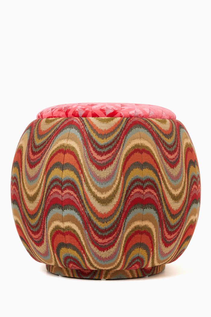 The Queen Chair, 47 x 54 x 40, Multicolour