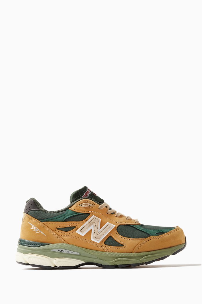 

Made in USA 990v3 Sneakers in Leather & Mesh, Multicolour