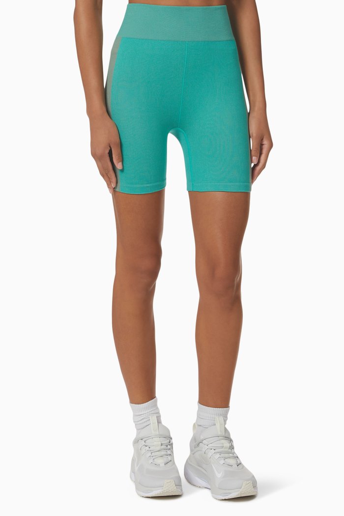 

Soft Seamless Ribbed Spin Shorts in Cotton-blend, Green
