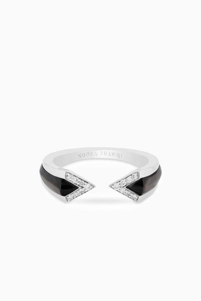 

Junonia Diamonds & Mother of Pearl Ring in 18kt White Gold, Black