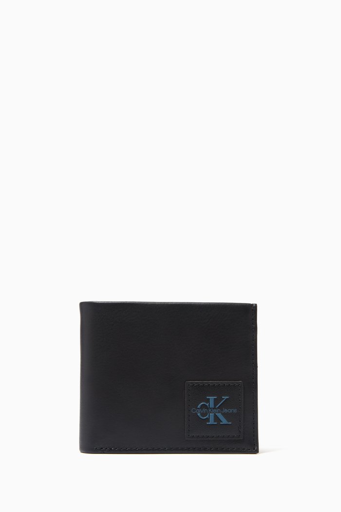 

Bi-fold Wallet & Keyring Charm Set in Recycled Leather, Black