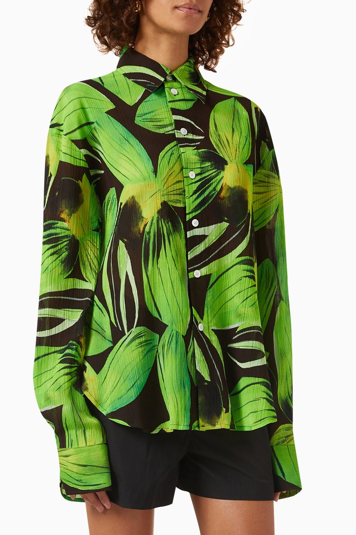 

Oversized Shirt in Silk Creponne, Green