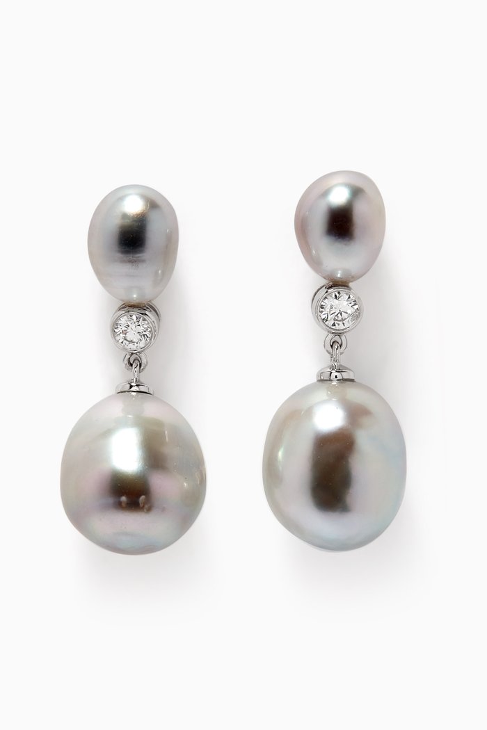 

Links of Love Baroque Pearl Earrings with Diamonds in 18kt White Gold, Silver