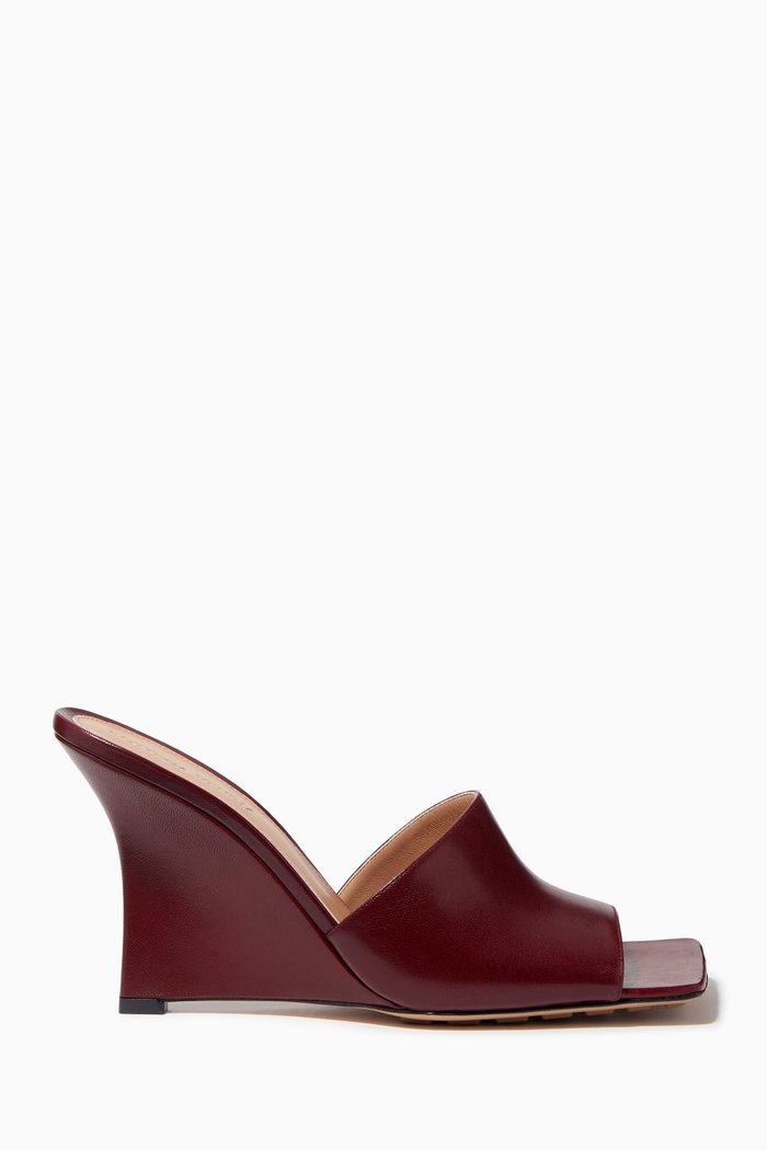 

Square Toe Wedge Heels in Stretch Leather, Burgundy