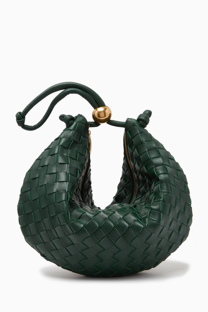 Turn Medium Pouch in Lambskin Leather, Green