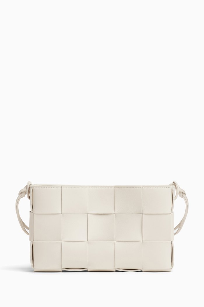 

Cassette Pouch on Strap in Intreccio Leather, White