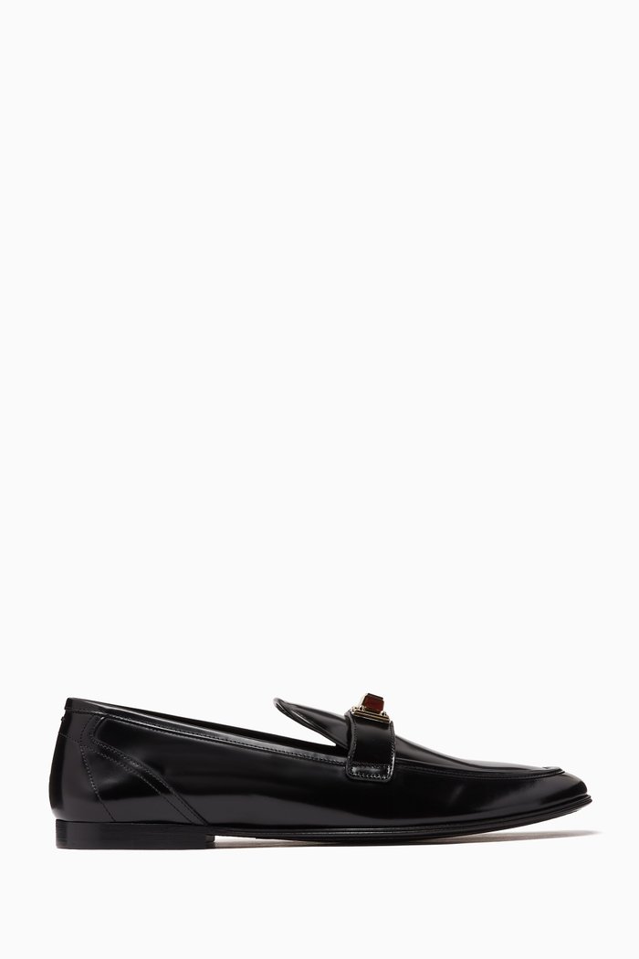 

Logo Plaque Loafers in Brushed Calfskin, Black