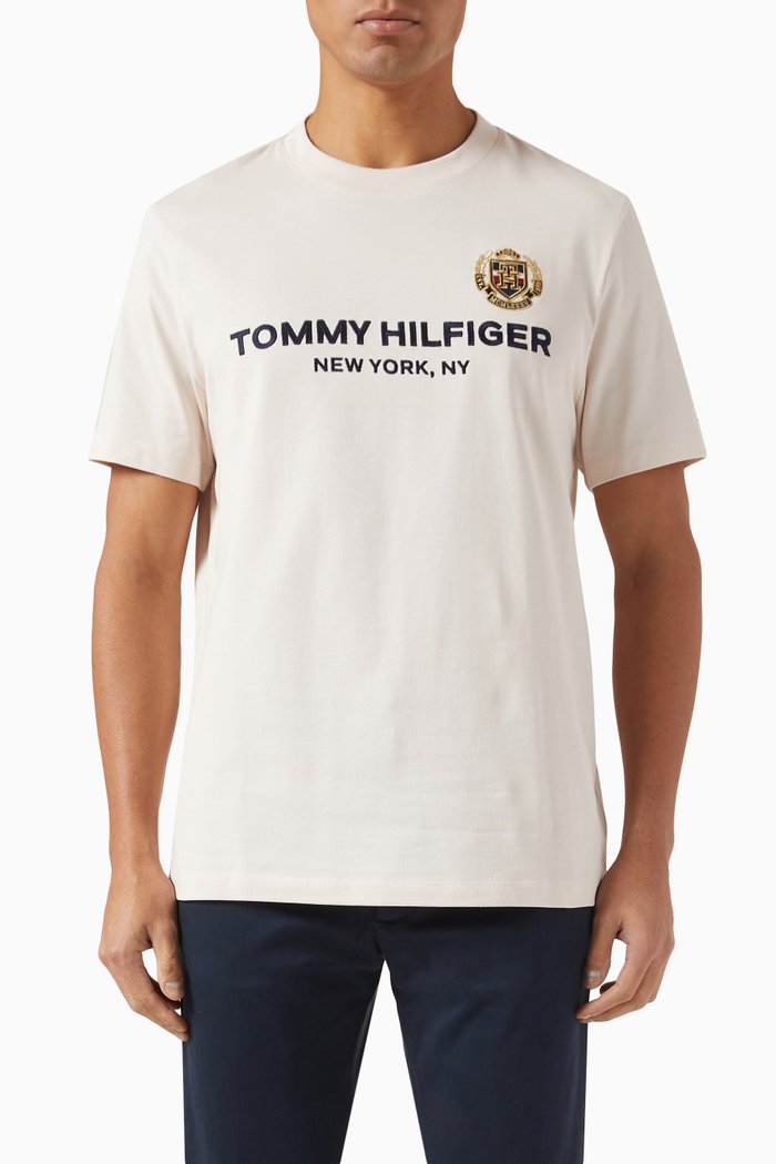 

Icon Stack Crest T-shirt in Transitional Cotton, Neutral
