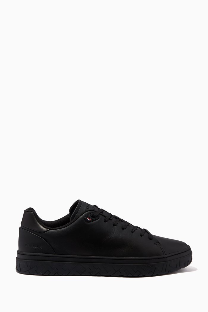 

Modern Iconic Sneakers in Leather, Black