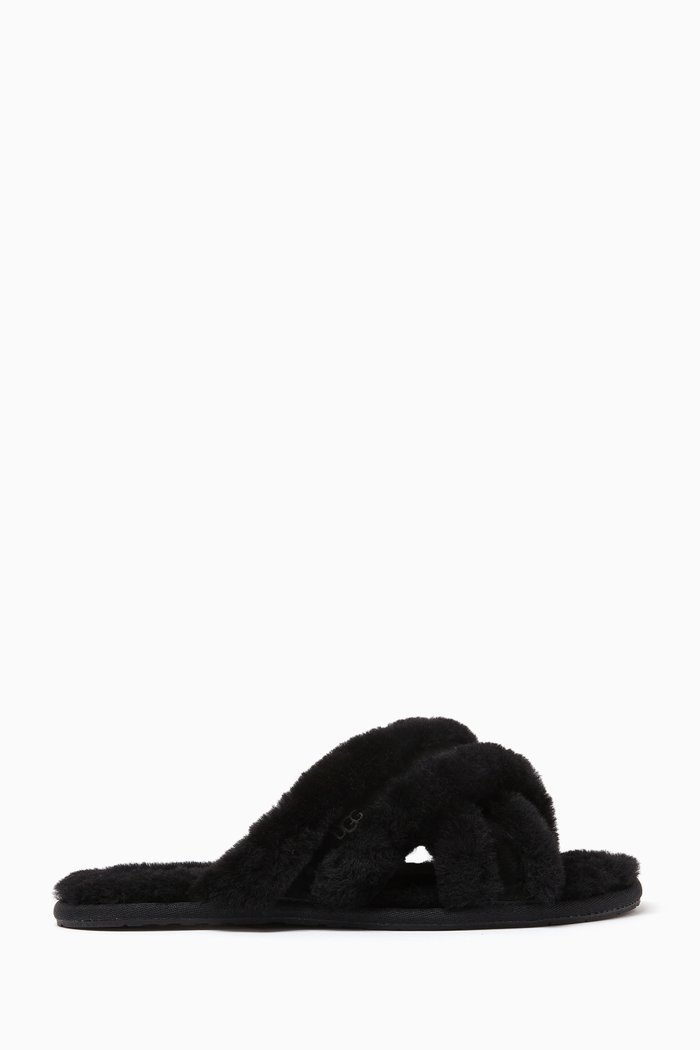 

Leisure Scuffita Cross Straps Flat Sandals in Fur & Suede, Black