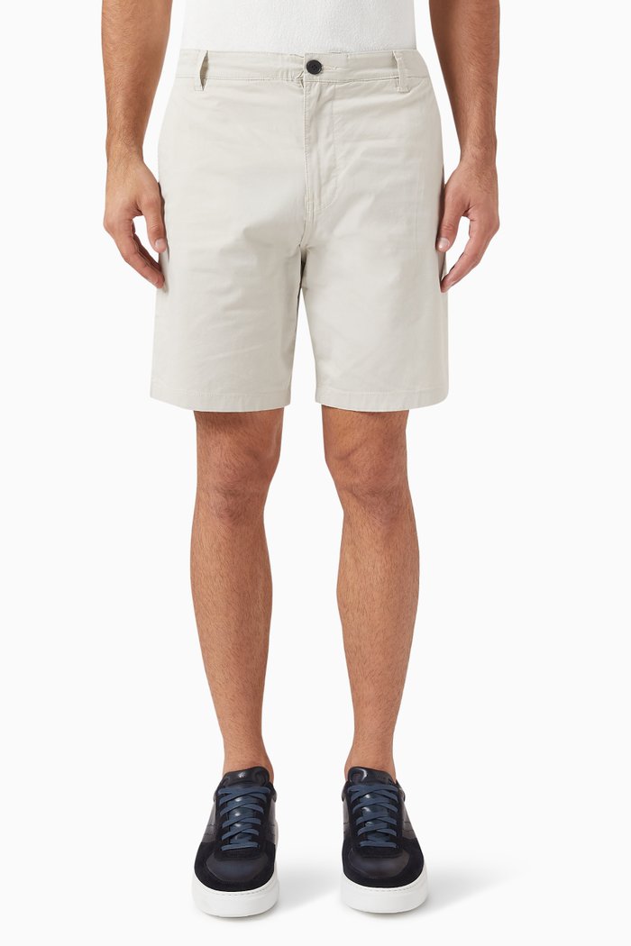 

Chino Shorts in Cotton, Neutral