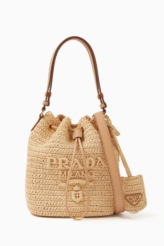 

Logo Bucket Bag in Raffia, Neutral