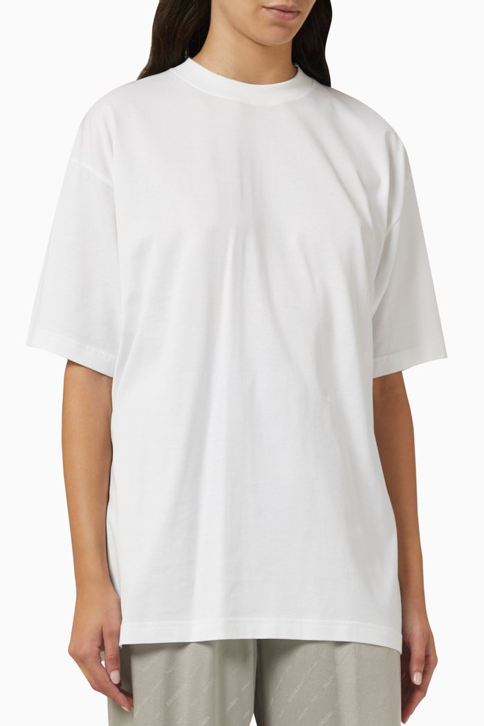 

Logo Medium-fit T-shirt in Jersey, White