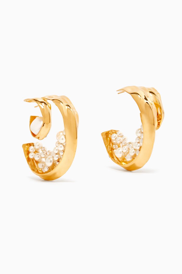 

Crest Hoops with Cluster Pearls in 22kt Gold-plated Bronze, White