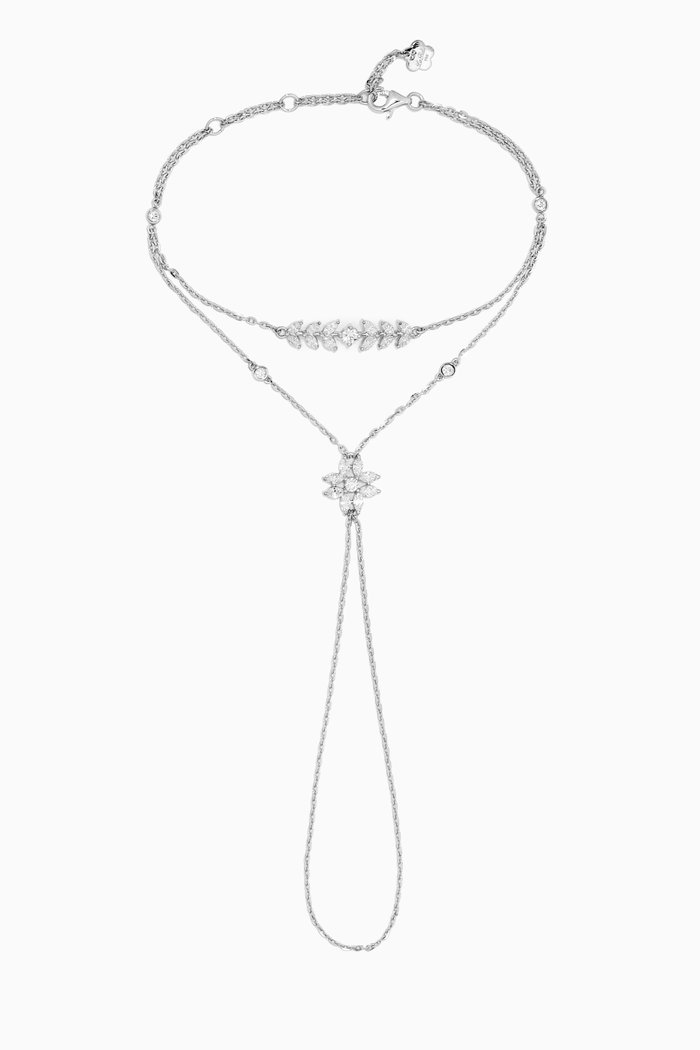 

Diamond Hand Chain in 18kt White Gold