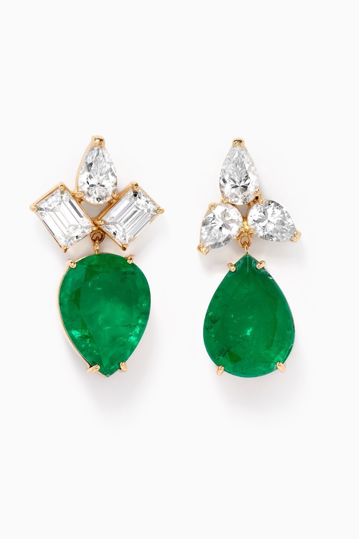 

Mismatched White Topaz Emerald Drop Earrings in 18kt Yellow Gold