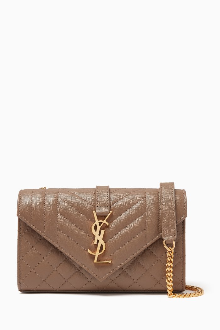 

Small Envelope Bag in Mix Matelassé Grain de Poudre Embossed Leather, Brown
