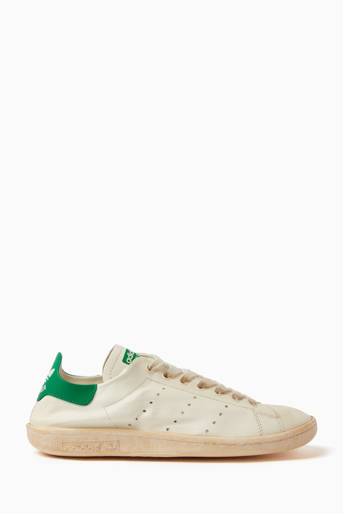

x adidas Stan Smith Worn-out Sneakers in Leather, White