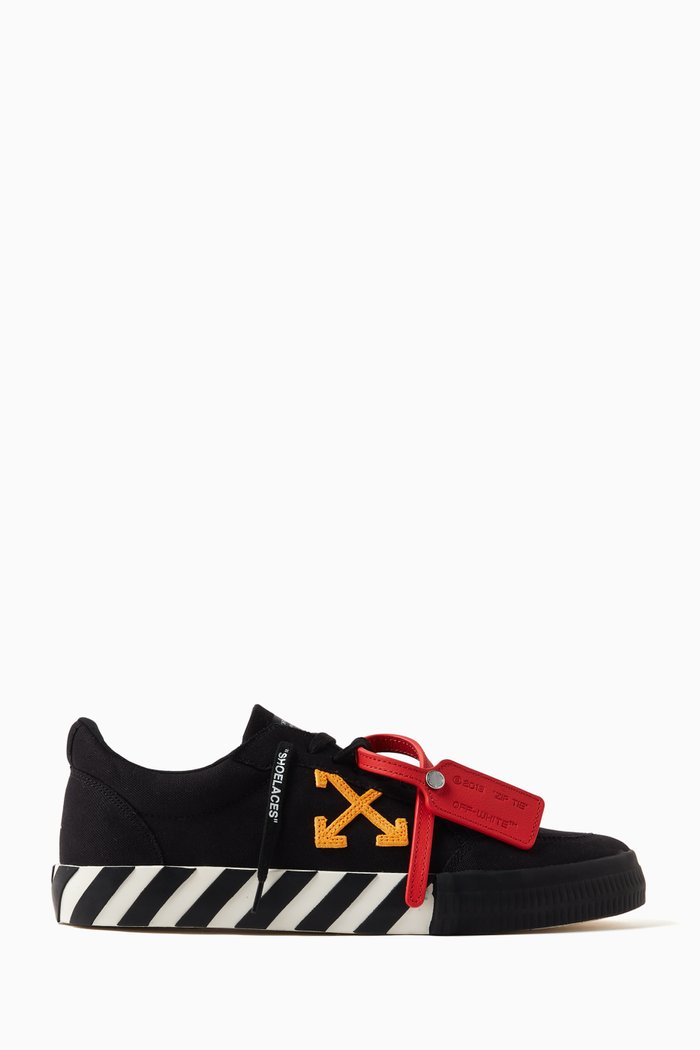 Low Vulcanized Sneakers in Canvas, Black