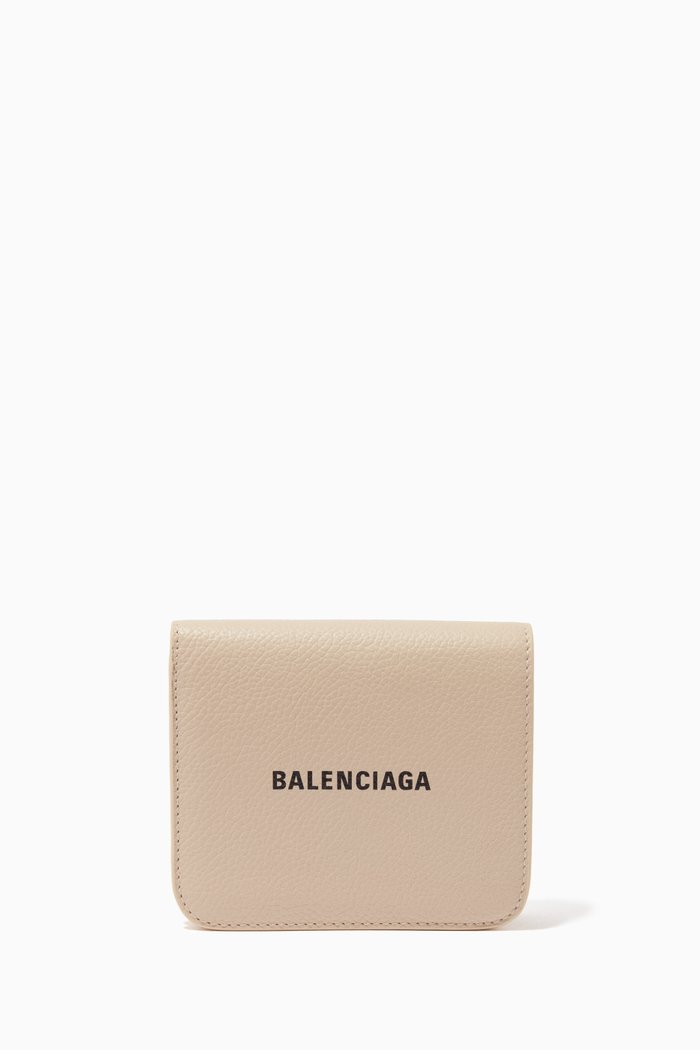 

Cash, Coin & Card Holder Bi-fold Wallet in Leather, Neutral