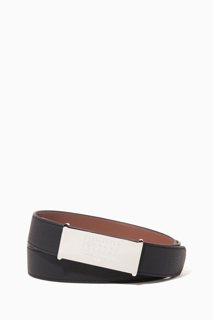 

Logo Plaque Belt in Leather, Black