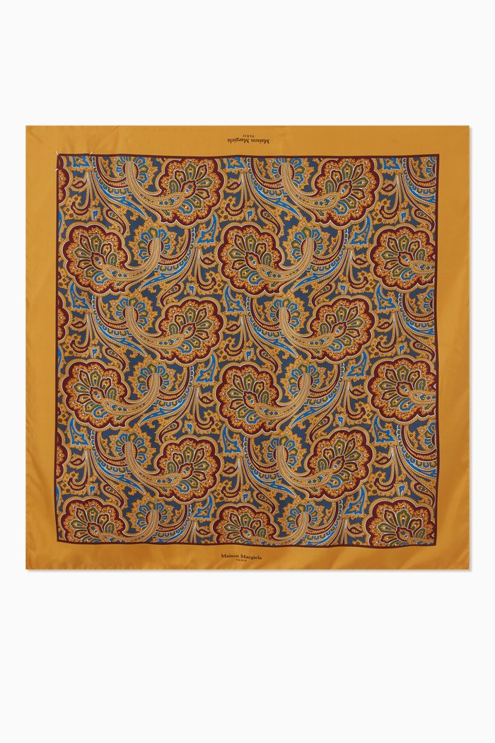 

Twill Scarf in Silk, Gold