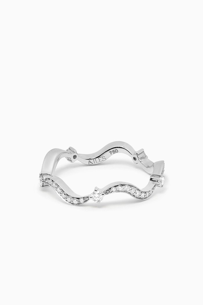 

Single Wave Diamond Ring in 18kt White Gold, Silver