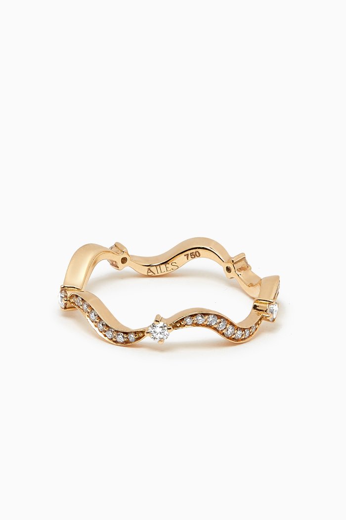 

Single Wave Diamond Ring in 18kt Gold