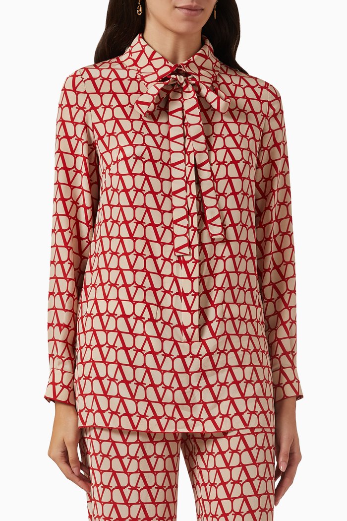 

Valentino Logo Shirt in Crepe de Chine, Red