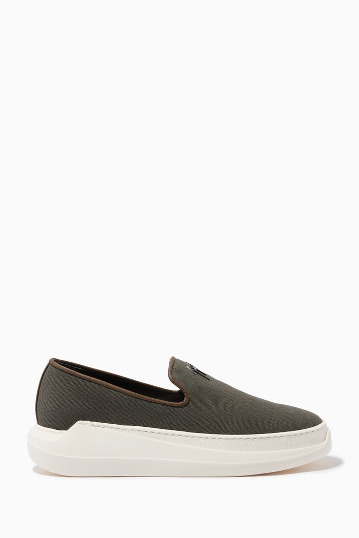 

Conley Sneakers in Leather, Green