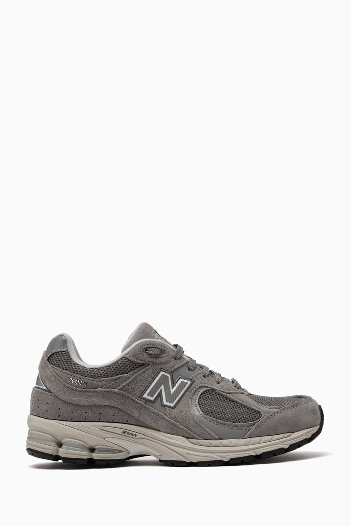

2002R Low-top Sneakers in Suede, Neutral