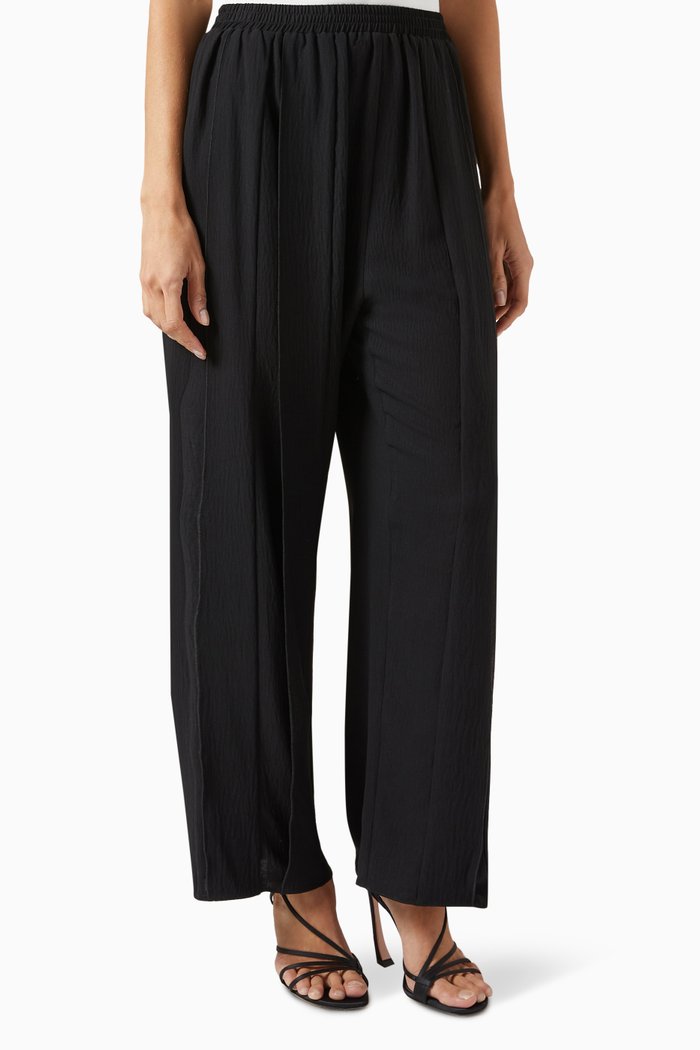 

Pleated Straight-fit Pants in Crepe, Black