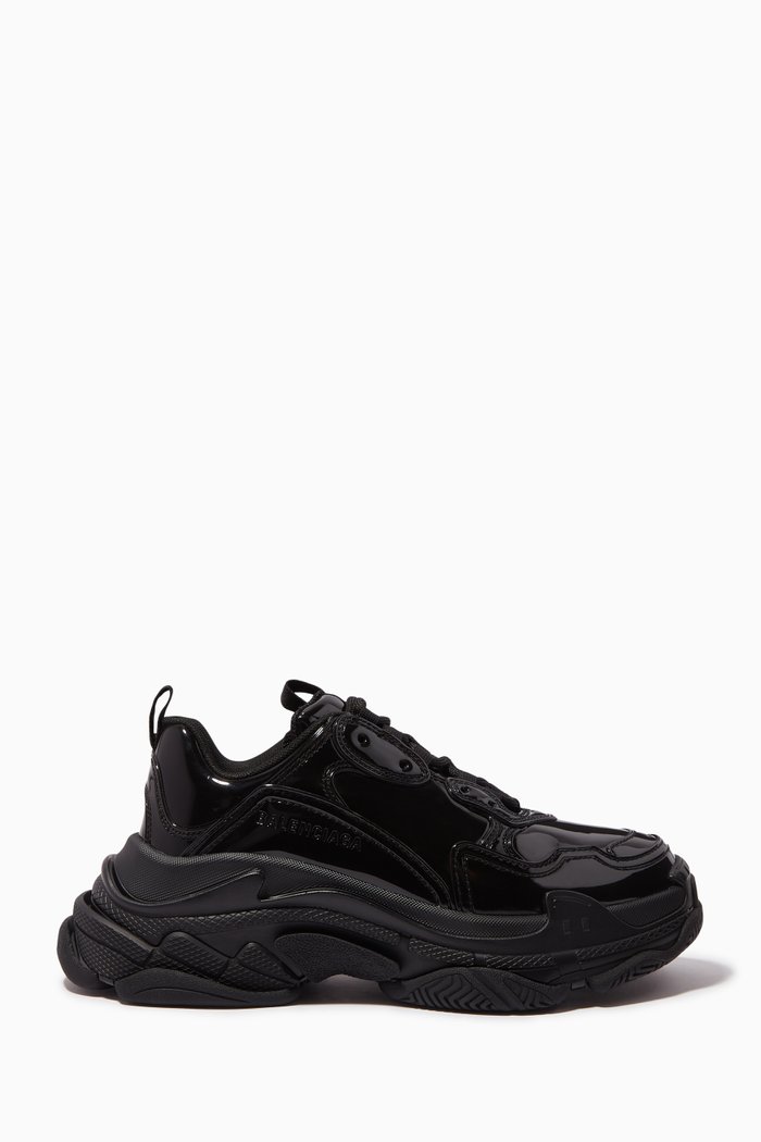 

Triple S Sneaker in Faux-leather, Black