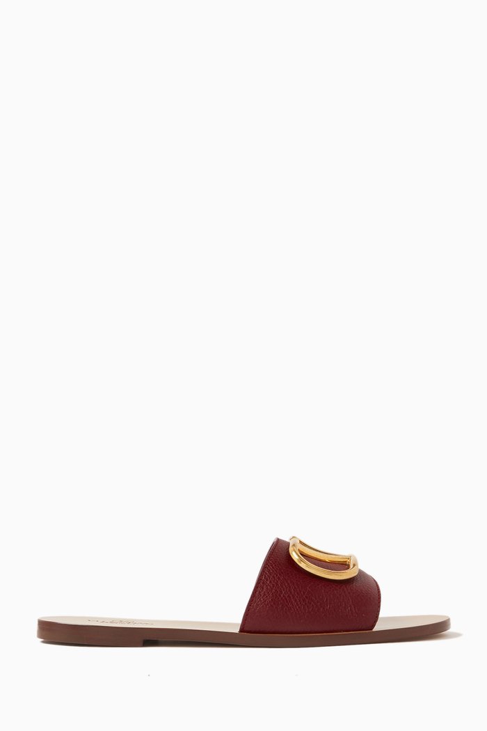 

Valentino Garavani VLOGO Signature Flats in Grained Leather, Red