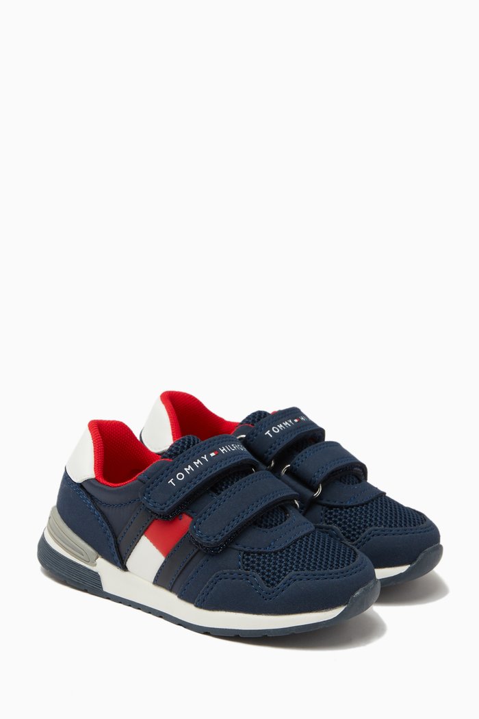

Logo Flag Low Top Sneakers, Blue