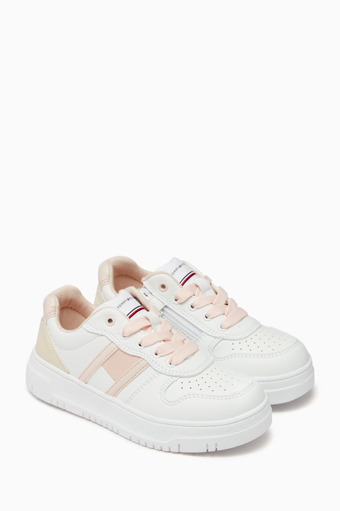 

Logo Flag Sneakers in Leather, White