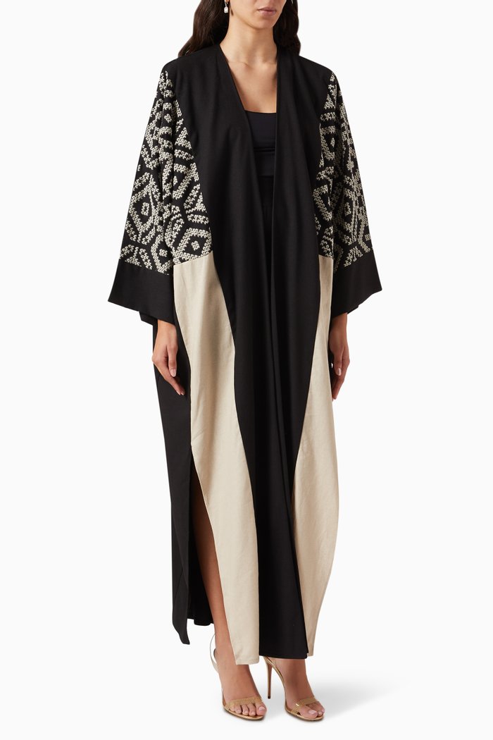 

Patchwork Abaya in Linen, Black